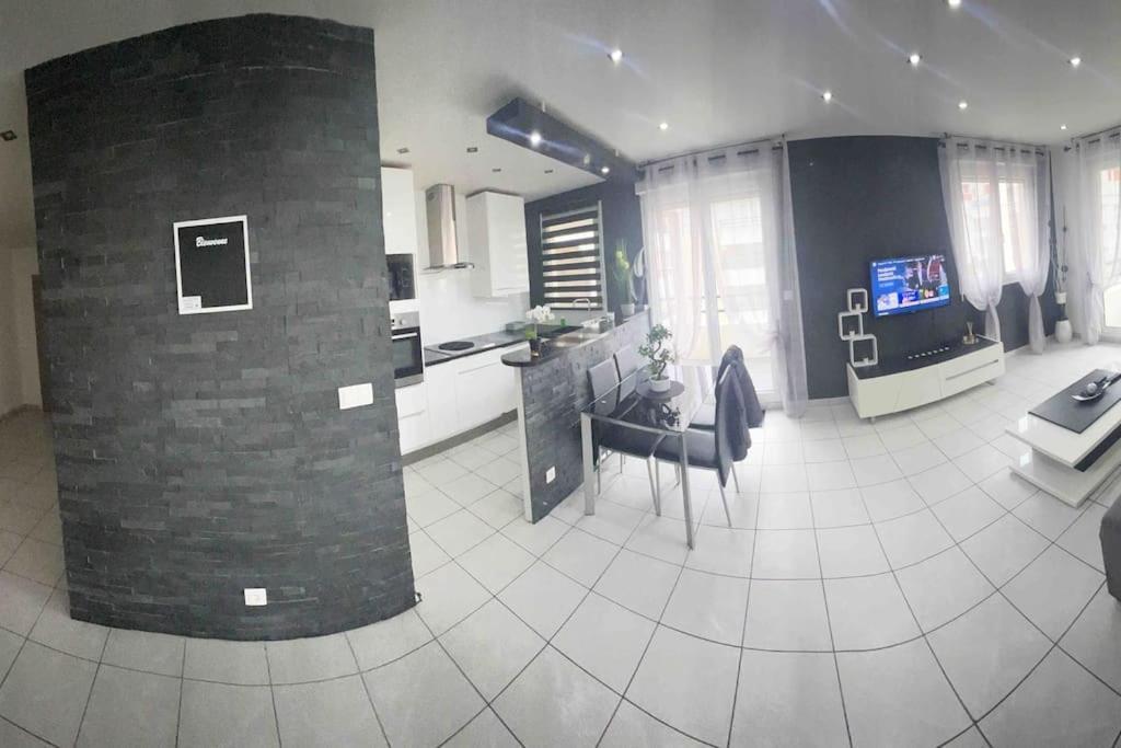 Tres Bel Appartement Entre Paris Et Disneyland Lognes Exteriör bild